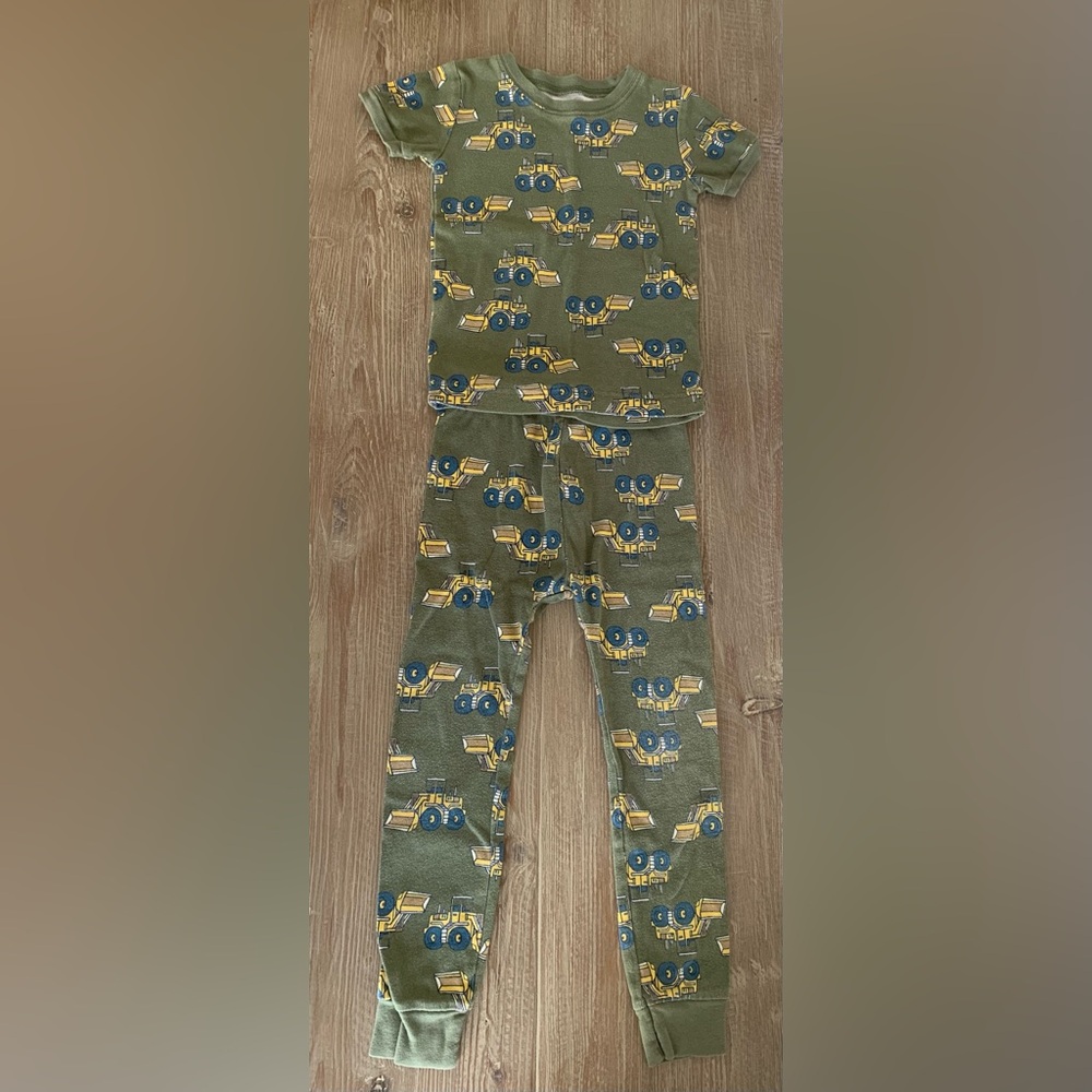 5 Sets of Colorful Kids' Graphic Pajama Sets - Picture 10 of 11